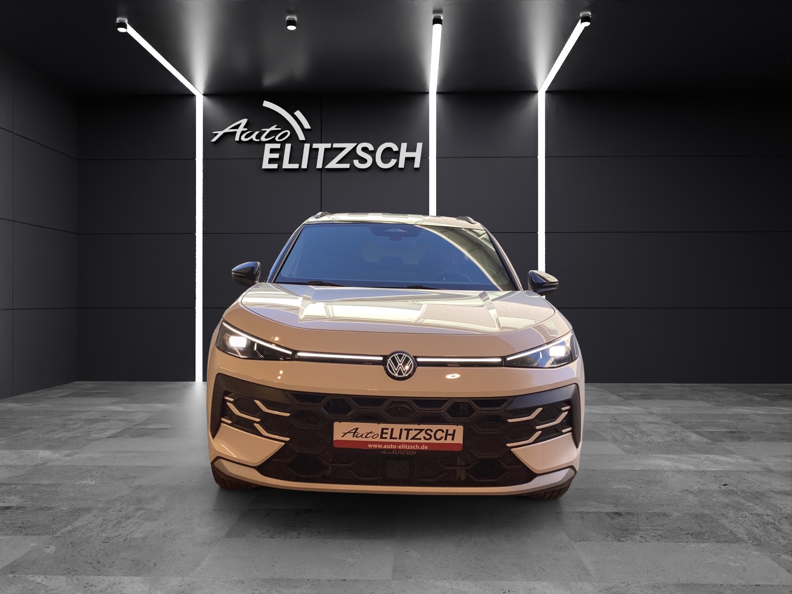 Fahrzeugabbildung Volkswagen T-Roc Style eTSI DSG ACC LED+ SH HuD 360° Massage AppConnect Navi