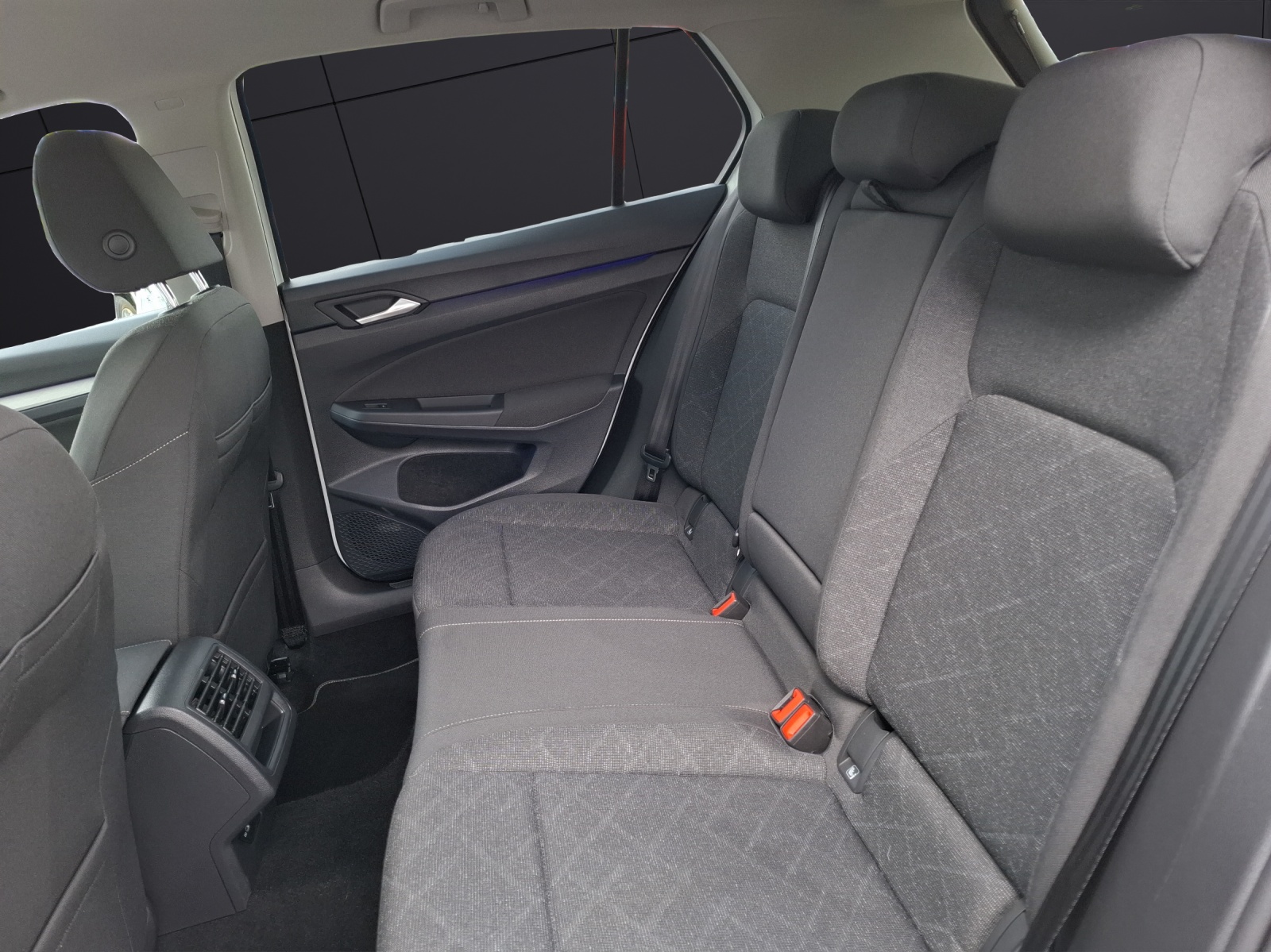 Fahrzeugabbildung Volkswagen Golf VIII eTSI DSG MatrixLED Kamera ACC