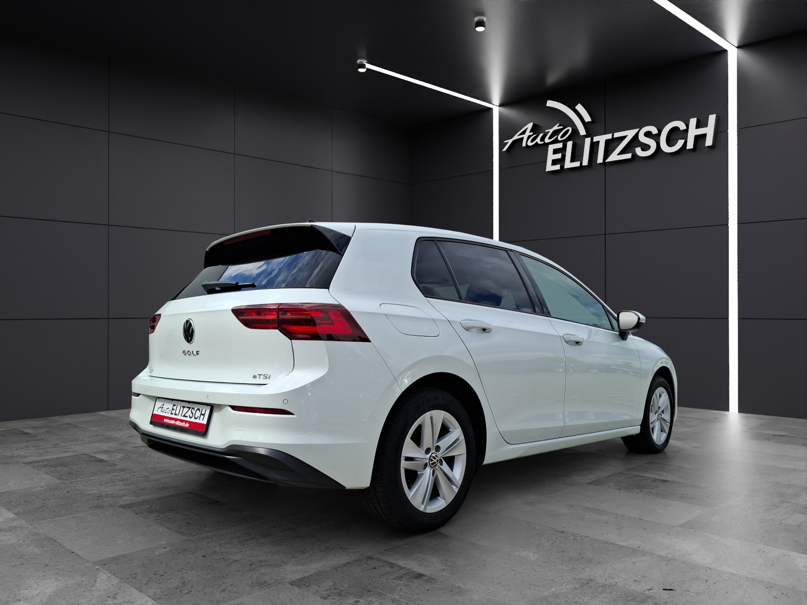 Fahrzeugabbildung Volkswagen Golf VIII eTSI DSG MatrixLED Kamera ACC