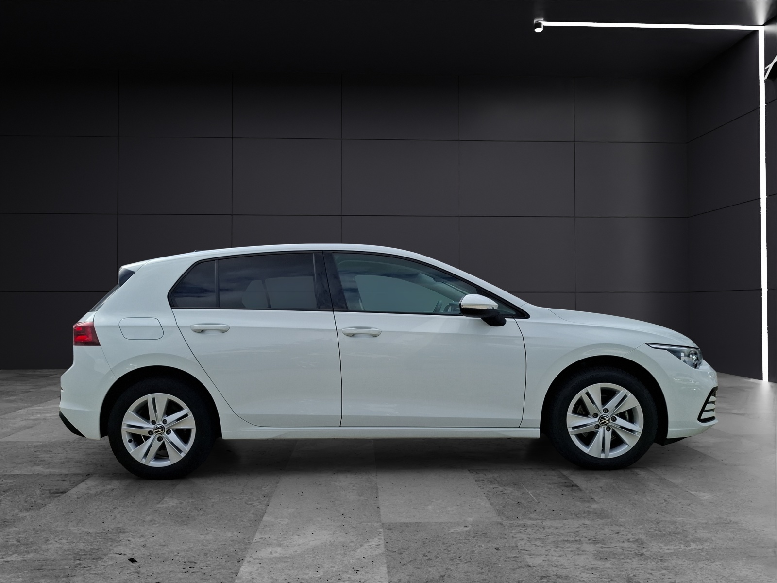 Fahrzeugabbildung Volkswagen Golf VIII eTSI DSG MatrixLED Kamera ACC