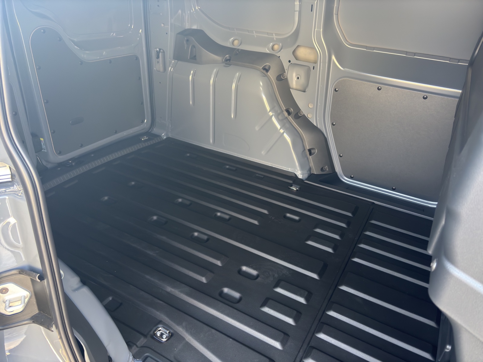 Fahrzeugabbildung Volkswagen Caddy Kasten TDI KLIMA PDC GRA VORB. AHK