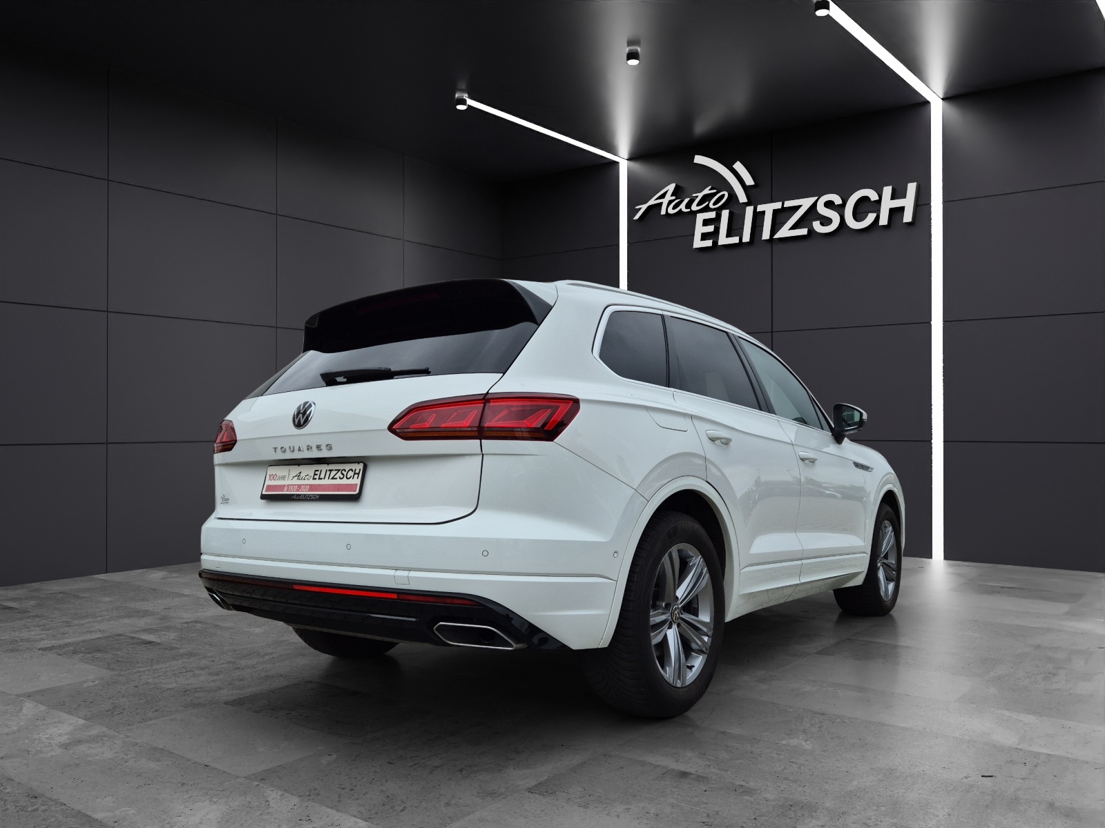Fahrzeugabbildung Volkswagen Touareg TDI R-Line 4M Matrix Luft Navi Pano Leder AID ACC RFK