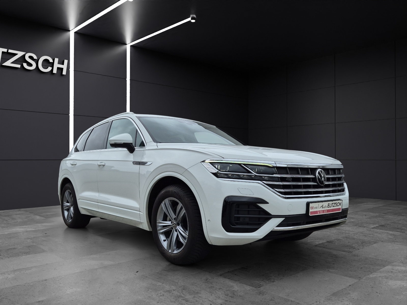 Fahrzeugabbildung Volkswagen Touareg TDI R-Line 4M Matrix Luft Navi Pano Leder AID ACC RFK