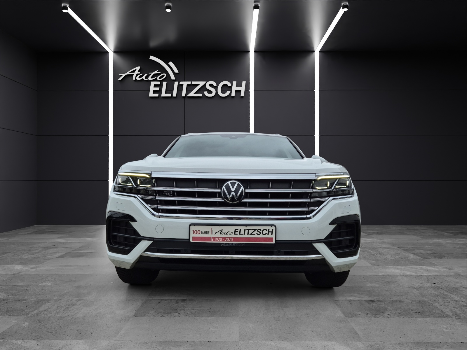 Fahrzeugabbildung Volkswagen Touareg TDI R-Line 4M Matrix Luft Navi Pano Leder AID ACC RFK