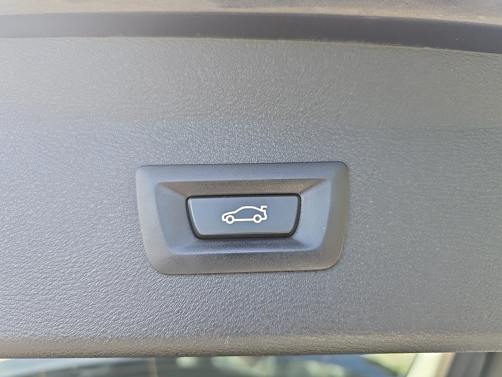 Fahrzeugabbildung BMW X1 xDrive 20 i Sport Line LED Navi SHZ GRA