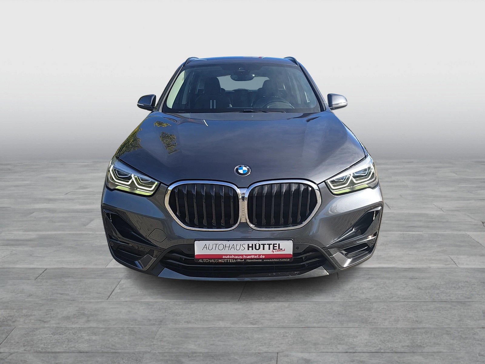 Fahrzeugabbildung BMW X1 xDrive 20 i Sport Line LED Navi SHZ GRA