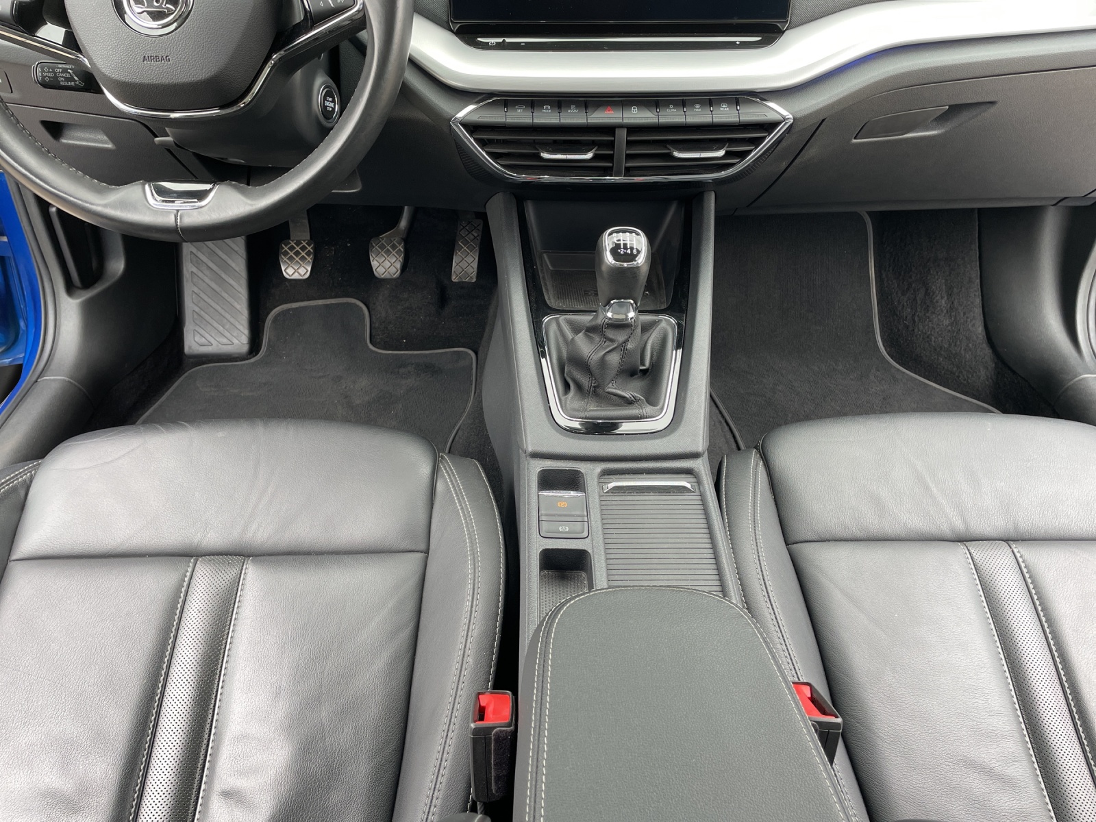 Fahrzeugabbildung SKODA Octavia Combi TSI Style Matrix Navi Pano HUD Leder ACC RFK SH