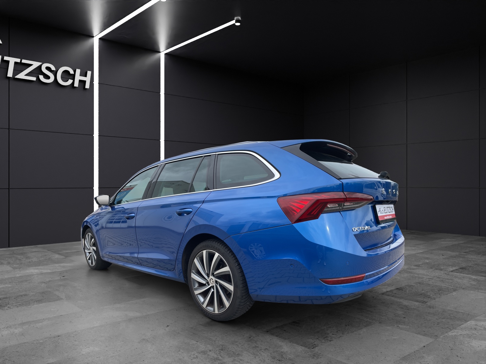 Fahrzeugabbildung SKODA Octavia Combi TSI Style Matrix Navi Pano HUD Leder ACC RFK SH
