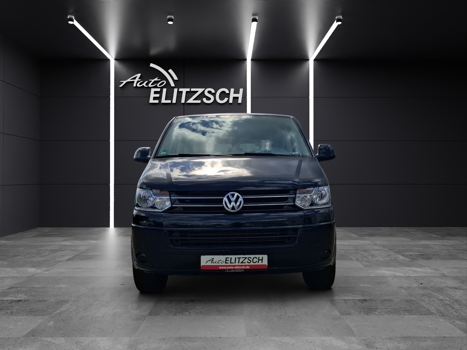 Fahrzeugabbildung Volkswagen T5 Caravelle TDI Comfortline DSG 8-Si AHK Navi GRA PDC SH