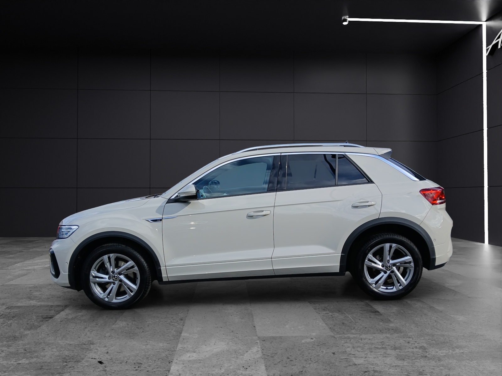 Fahrzeugabbildung Volkswagen T-Roc TDI R-Line DSG LED AHK Navi AID ACC Park-Assist SH