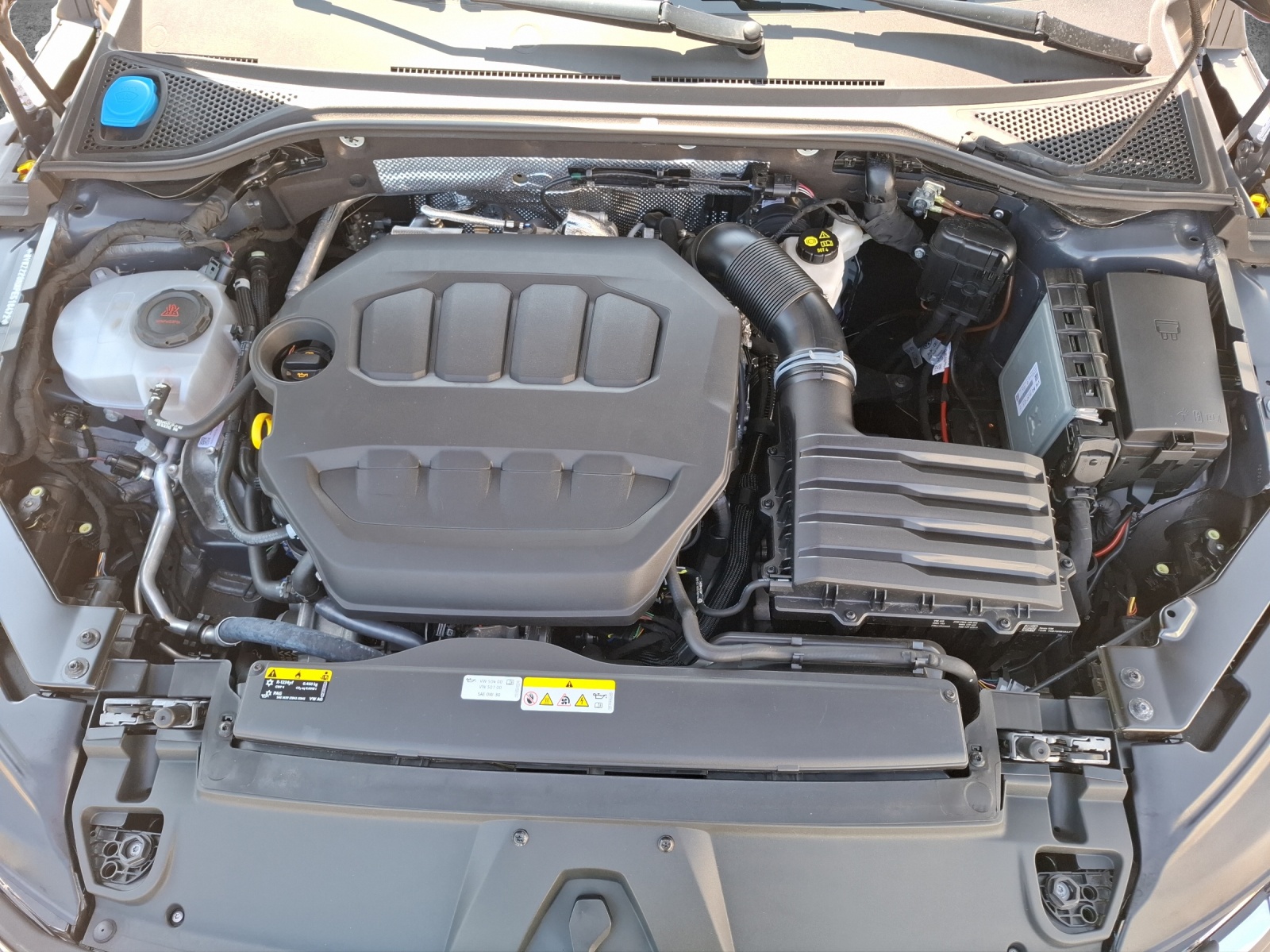 Fahrzeugabbildung Volkswagen Arteon SB R 4M DSG LED AHK Navi AID ACC RFK 20