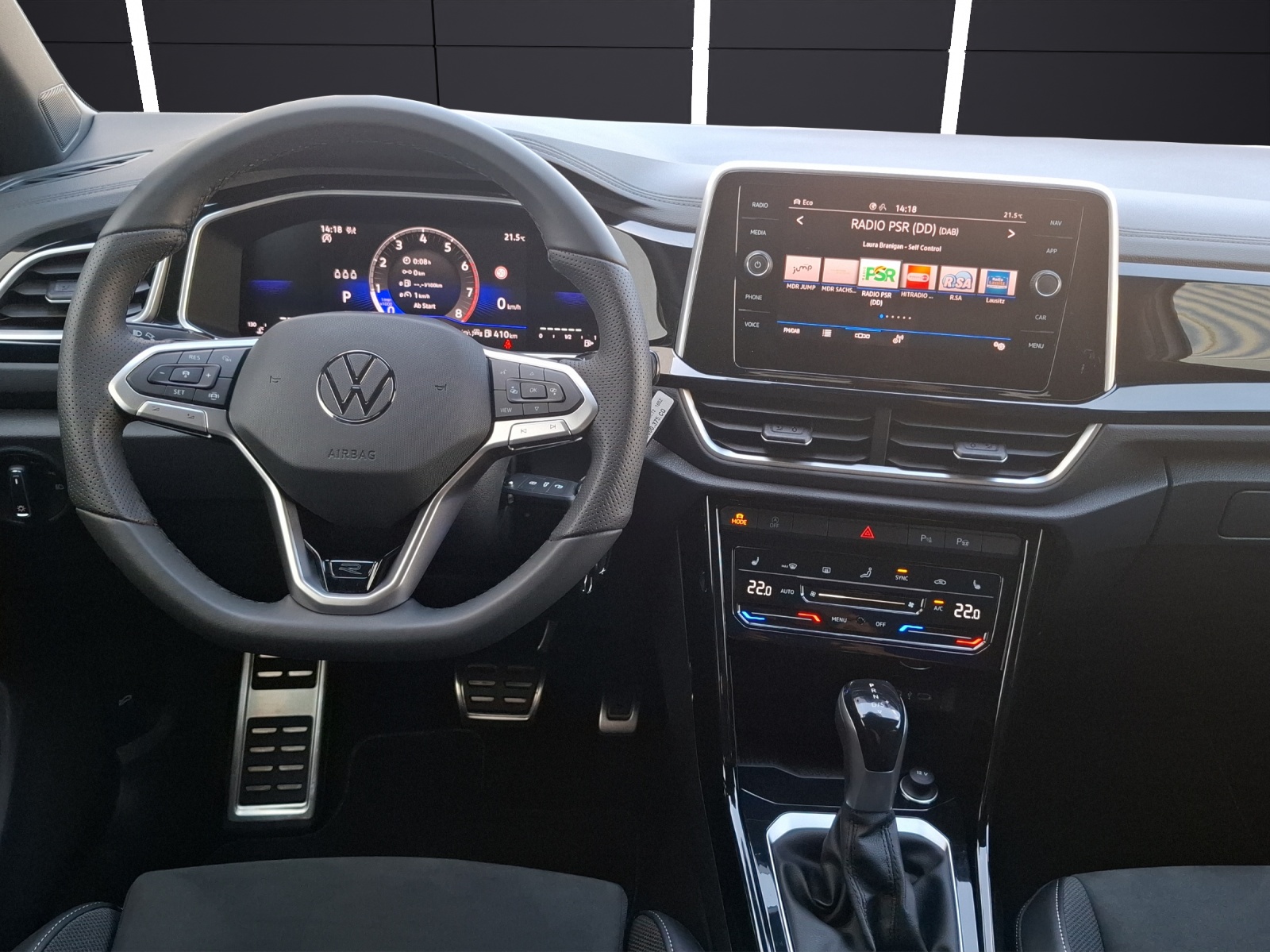 Fahrzeugabbildung Volkswagen T-Roc TSI R-Line DSG LEDplus AHK Navi AID ACC RFK SH