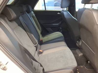 Fahrzeugabbildung Volkswagen T-Roc TSI R-Line DSG LEDplus AHK Navi AID ACC RFK SH