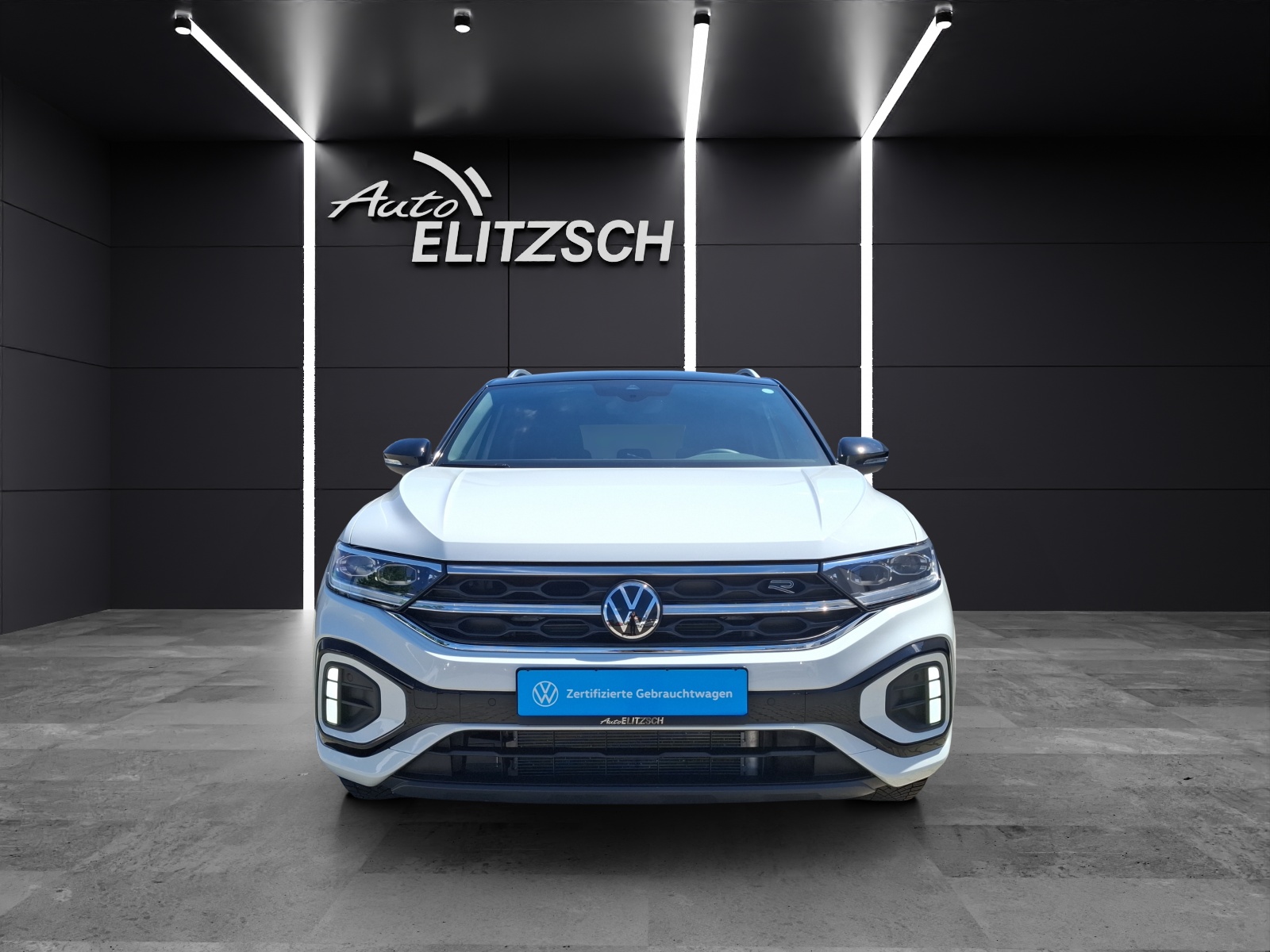 Fahrzeugabbildung Volkswagen T-Roc TSI R-Line DSG LEDplus AHK Navi AID ACC RFK SH