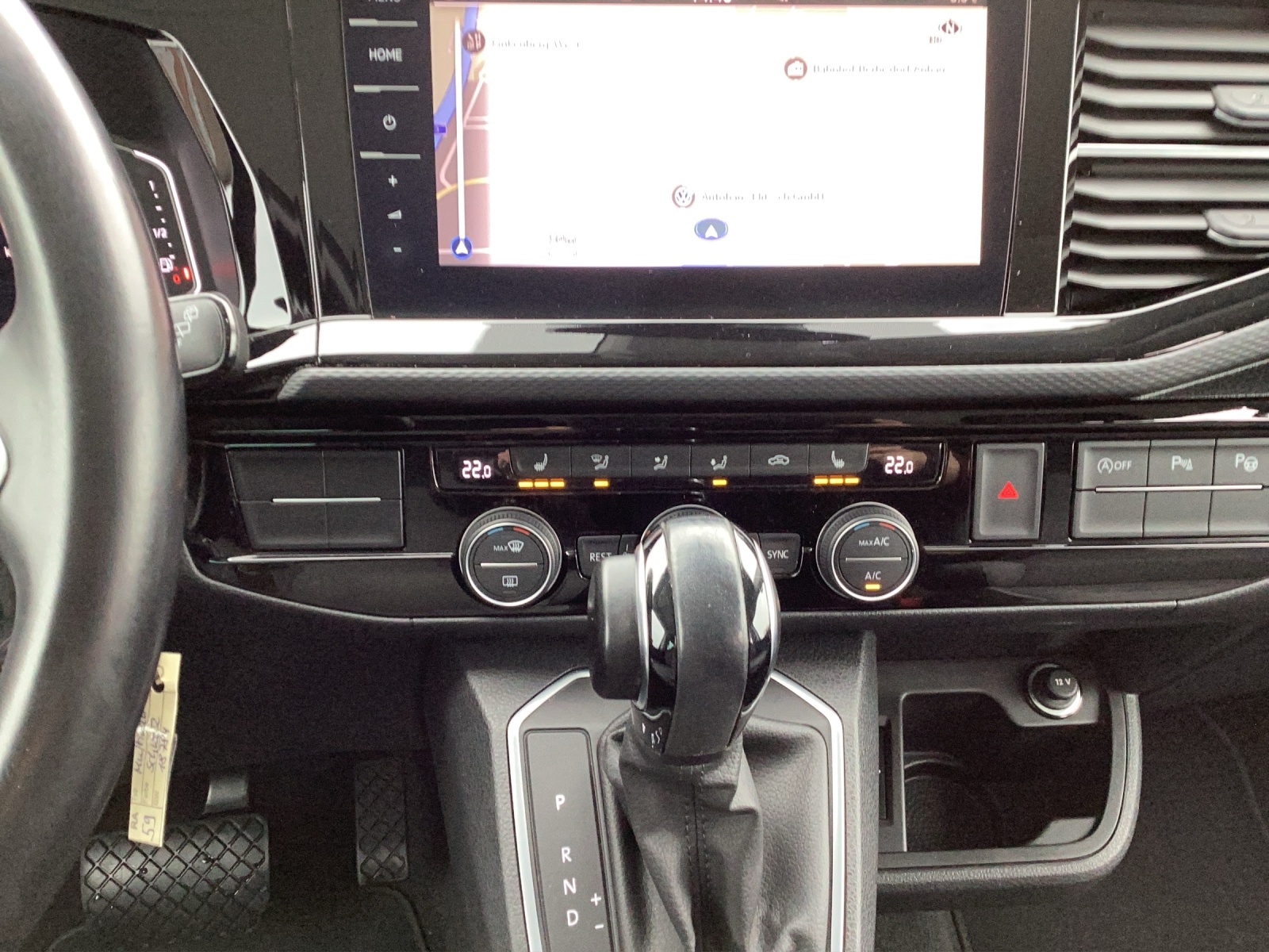 Fahrzeugabbildung Volkswagen T6.1 Multivan TDI Generation-Six DSG LED AHK Navi AID ACC Park-Assist SH