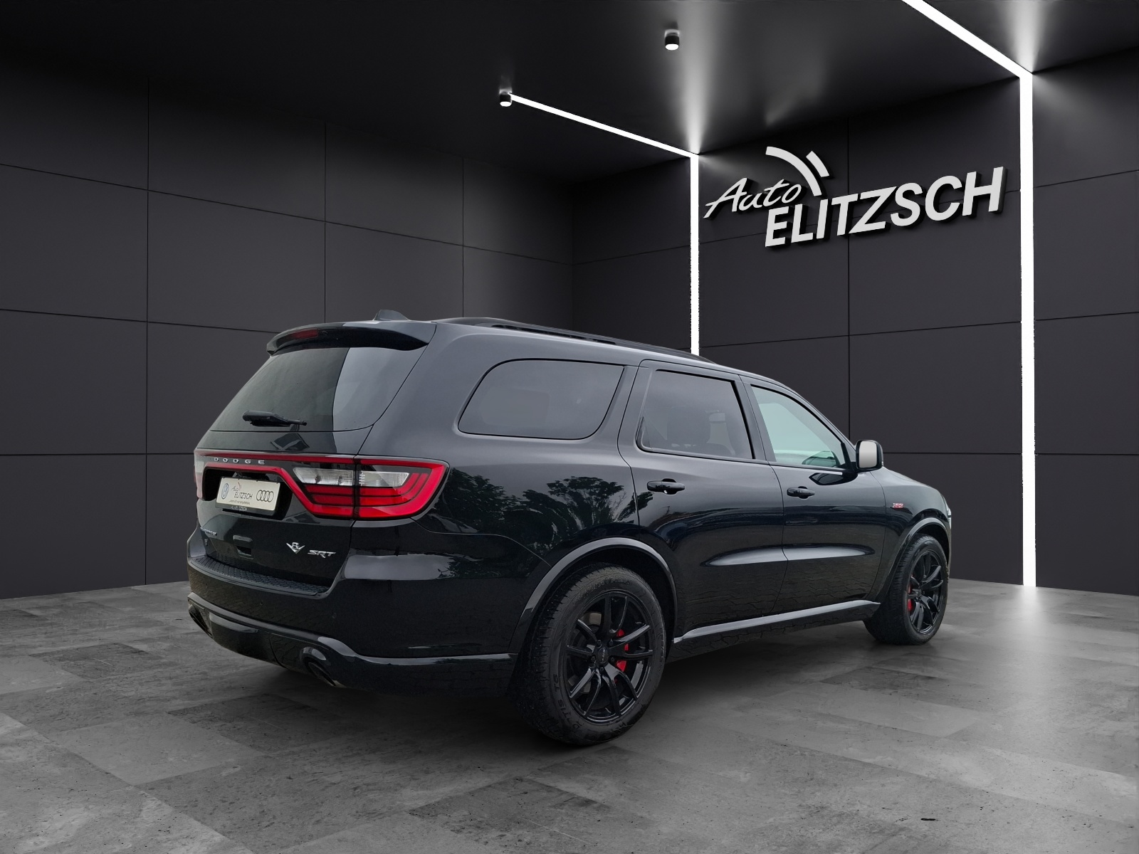 Fahrzeugabbildung Dodge Durango 6.4 SRT V8 Xenon Navi 4xSHZ AHK Pano 6-Sitzer Sternenhimmel