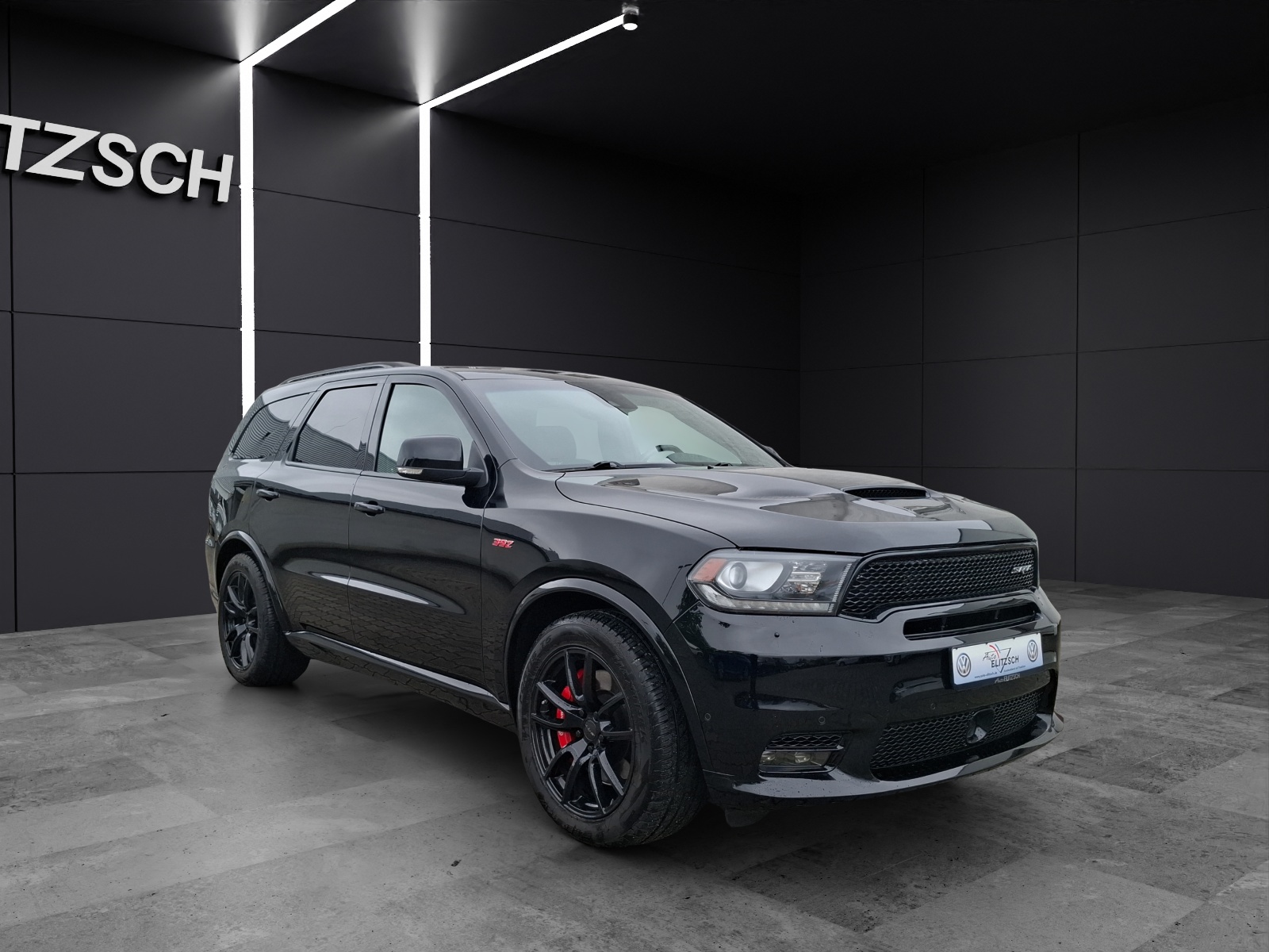 Fahrzeugabbildung Dodge Durango 6.4 SRT V8 Xenon Navi 4xSHZ AHK Pano 6-Sitzer Sternenhimmel