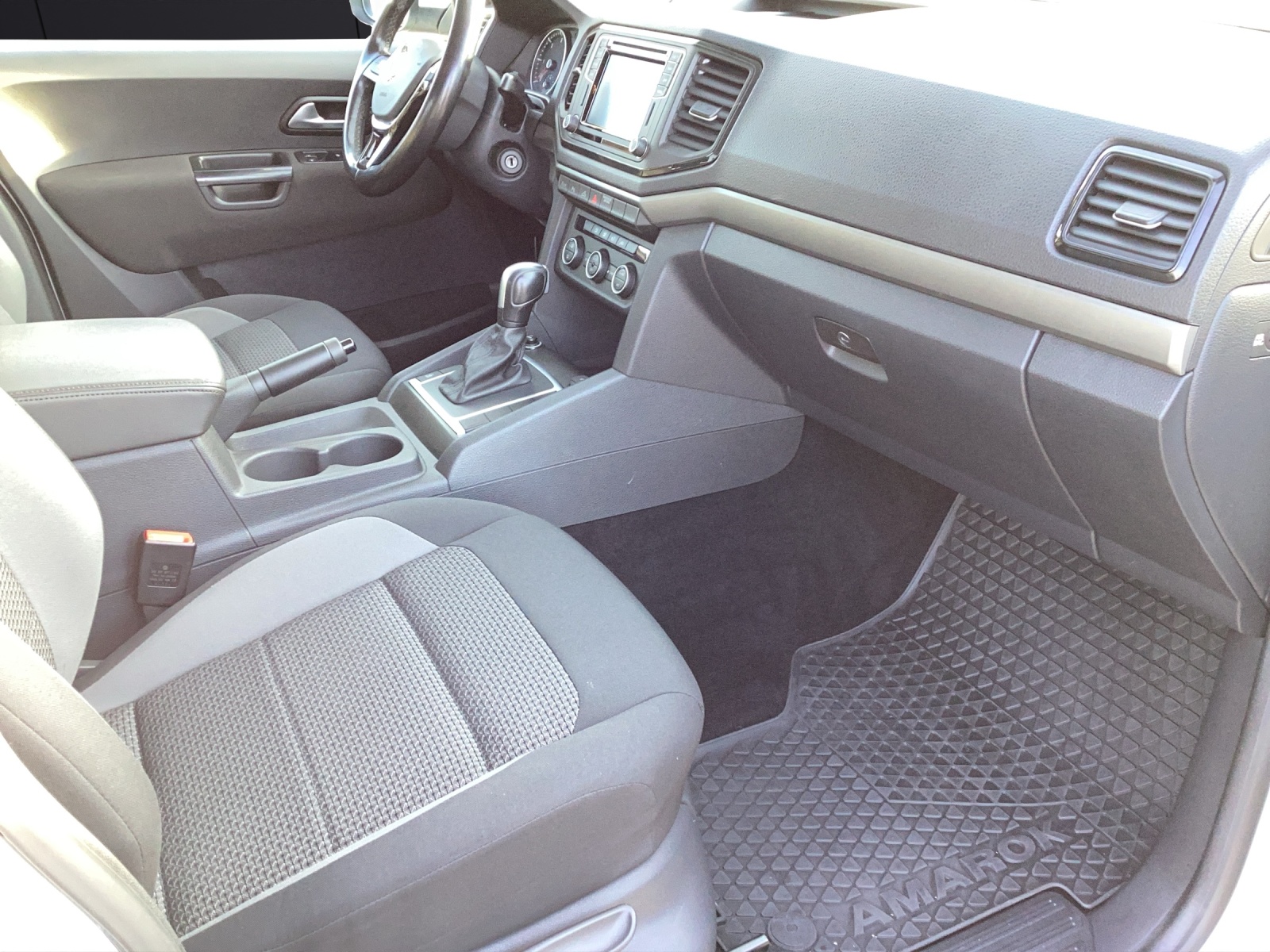 Fahrzeugabbildung Volkswagen Amarok TDI Comf. DC 4M Bi-Xenon AHK SH PDC AppConnect Navi Klima