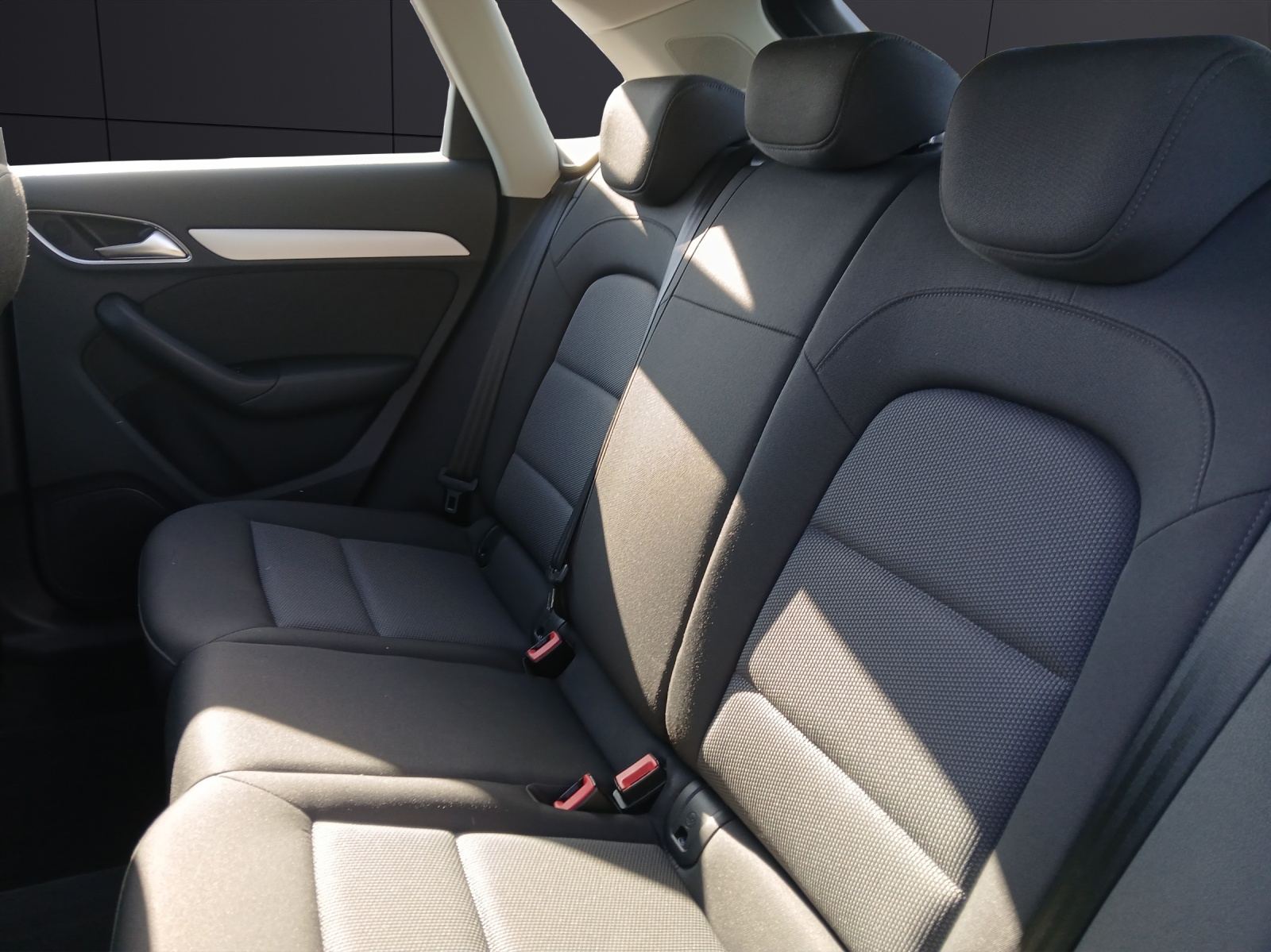 Fahrzeugabbildung Audi Q3 TFSI LED AHK SH