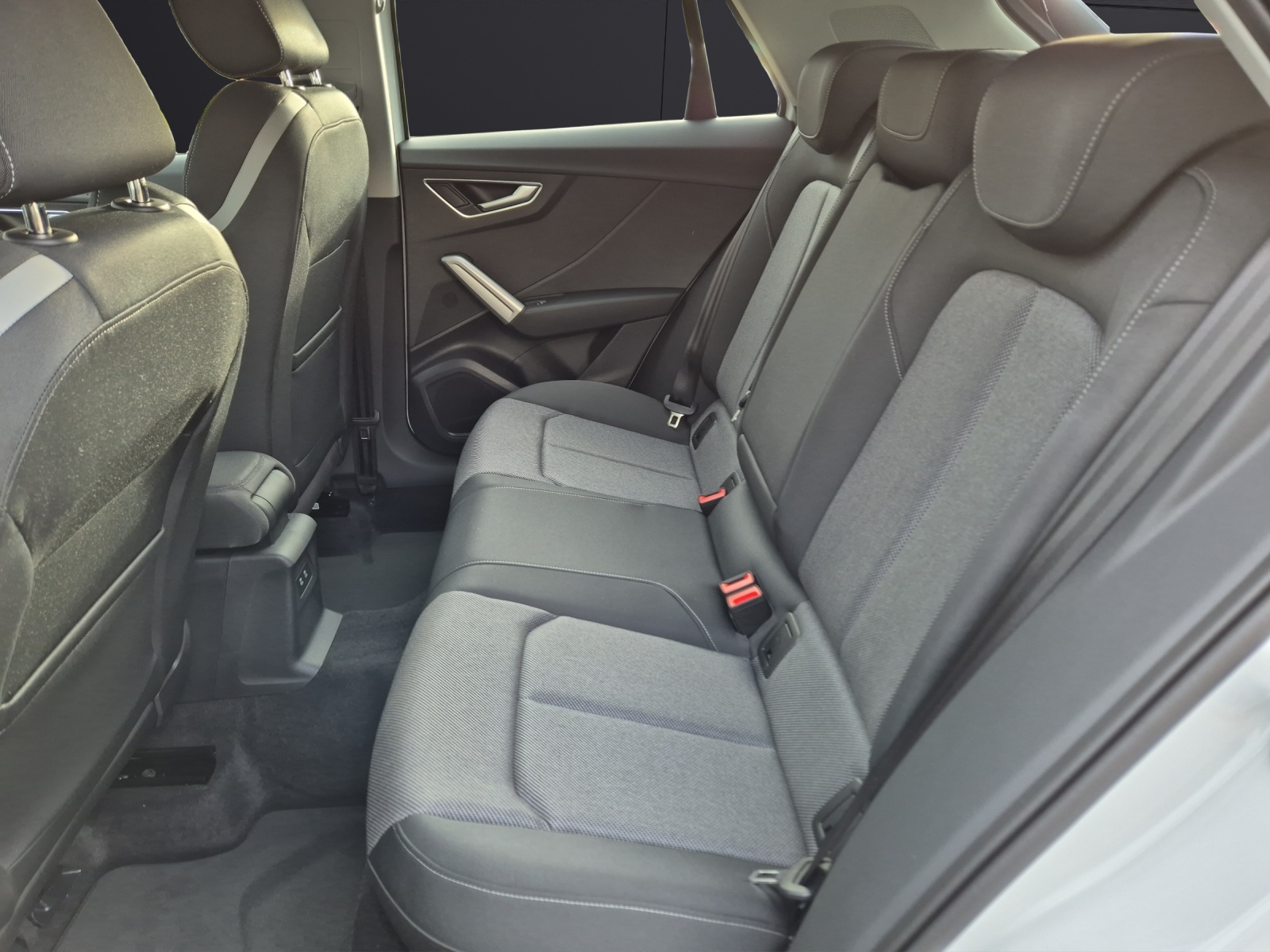 Fahrzeugabbildung Audi Q2 35 TFSI advanced Matrix Sportsitze