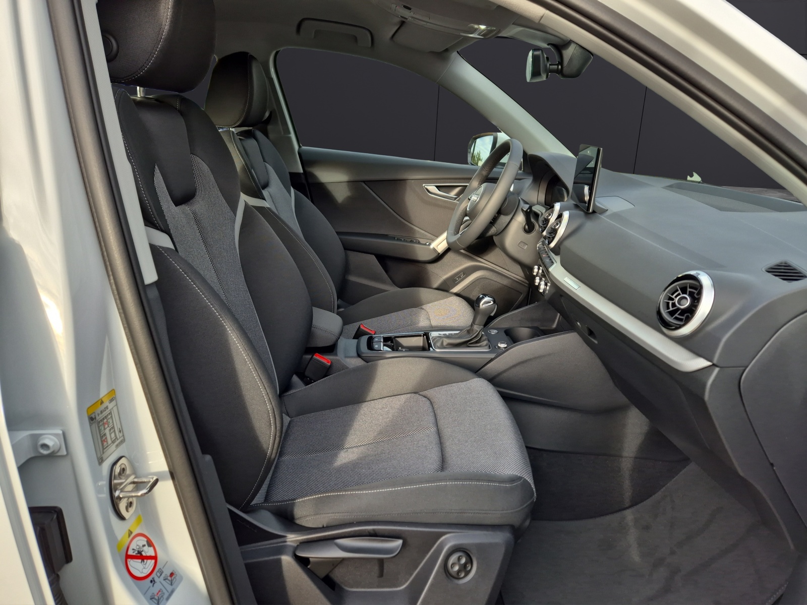 Fahrzeugabbildung Audi Q2 35 TFSI advanced Matrix Sportsitze