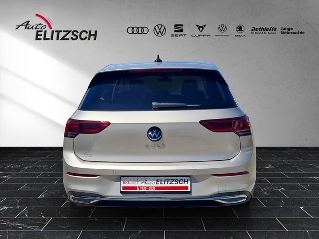 Fahrzeugabbildung Volkswagen Golf VIII Move TSI LED RFK AID SH LM