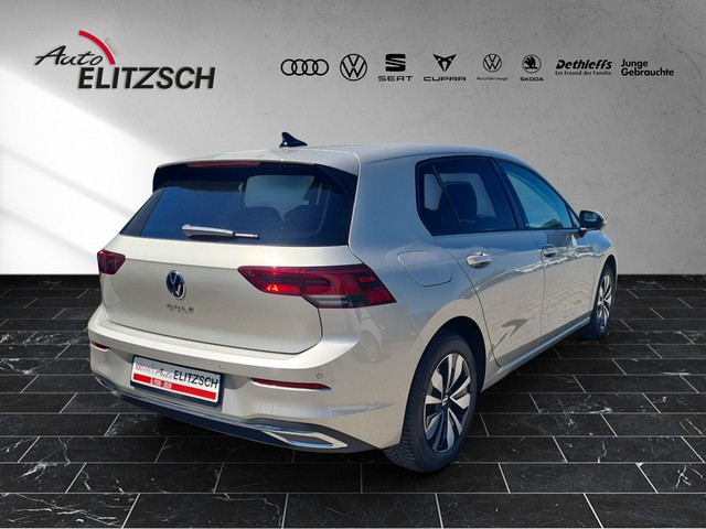Fahrzeugabbildung Volkswagen Golf VIII Move TSI LED RFK AID SH LM