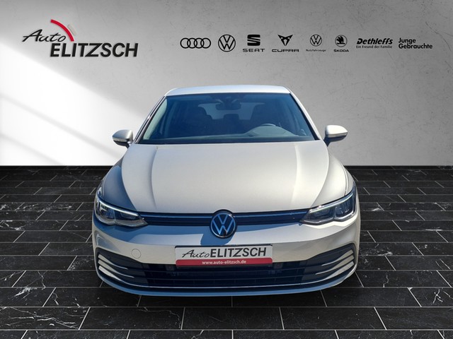 Fahrzeugabbildung Volkswagen Golf VIII Move TSI LED RFK AID SH LM