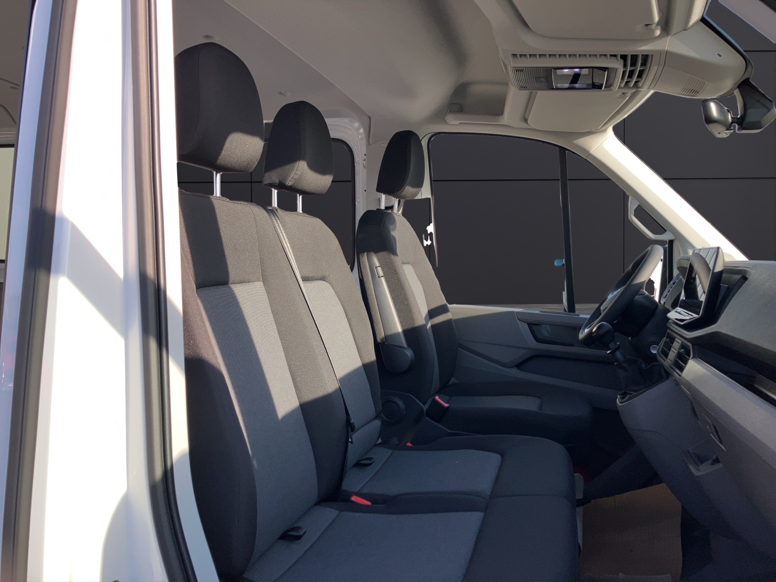 Fahrzeugabbildung Volkswagen Crafter Kasten 2,0l TDI 103 kW MR KAMERA KLIMA ACC PDC VORB. AHK