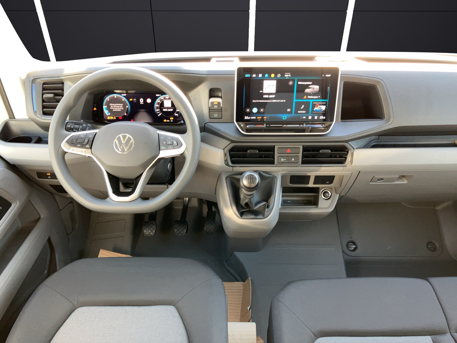 Fahrzeugabbildung Volkswagen Crafter Kasten 2,0l TDI 103 kW MR KAMERA KLIMA ACC PDC VORB. AHK