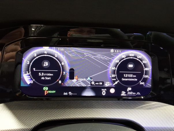 Fahrzeugabbildung Volkswagen Golf VIII Variant eTSI R-Line DSG LED Navi AID ACC RFK SH