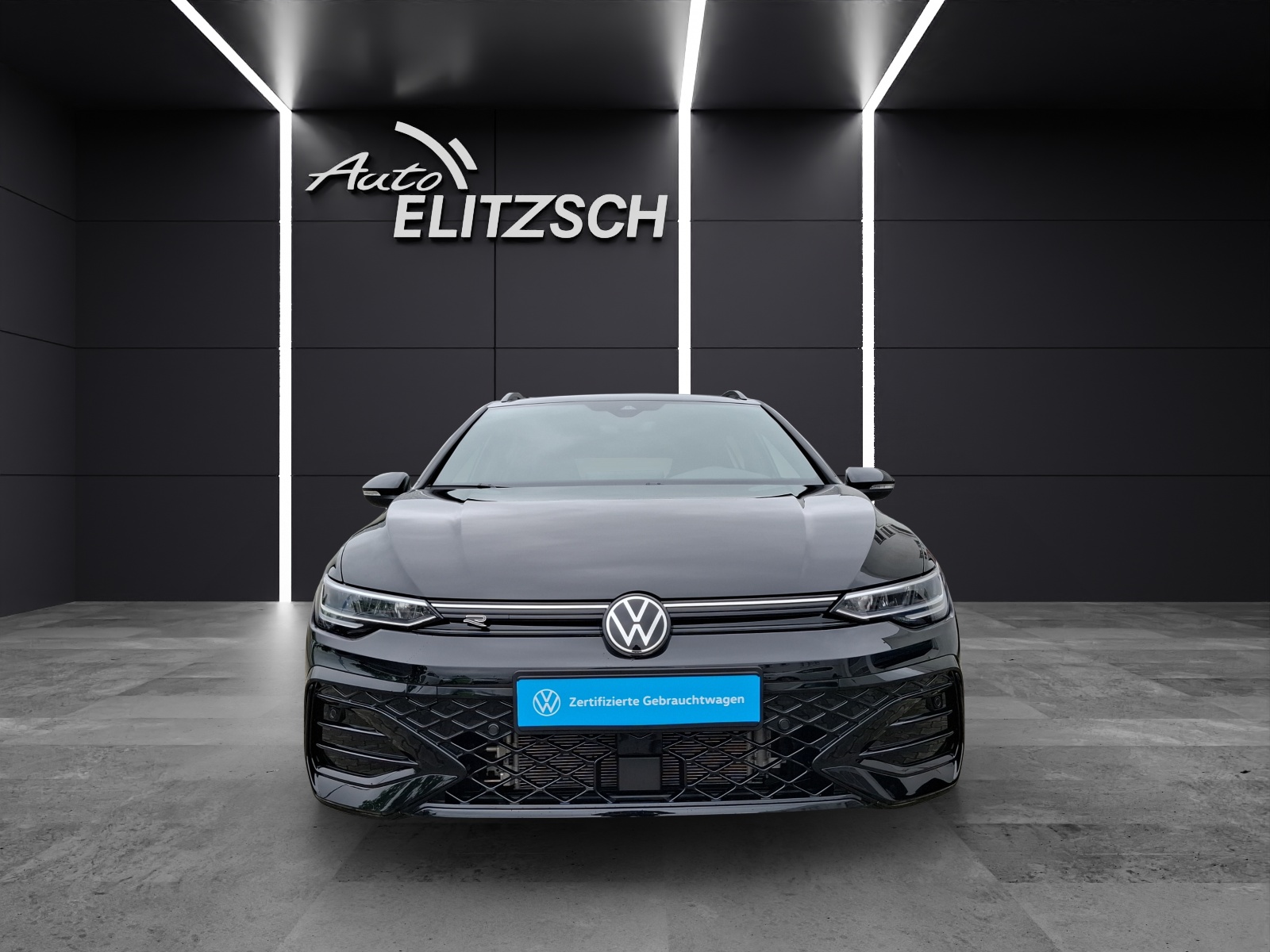 Fahrzeugabbildung Volkswagen Golf VIII Variant eTSI R-Line DSG LED Navi AID ACC RFK SH