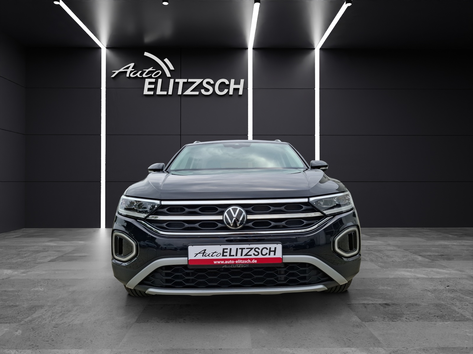 Fahrzeugabbildung Volkswagen T-Roc TSI Style LED AHK Navi AID ACC RFK SH