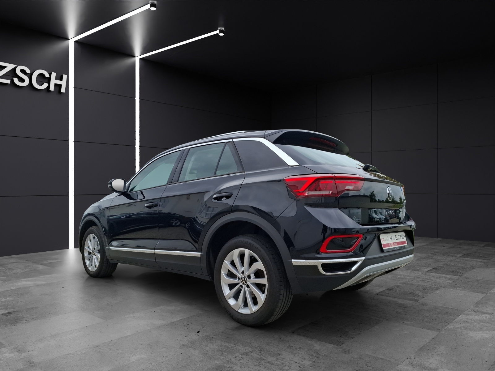 Fahrzeugabbildung Volkswagen T-Roc TSI Style LED AHK Navi AID ACC RFK SH