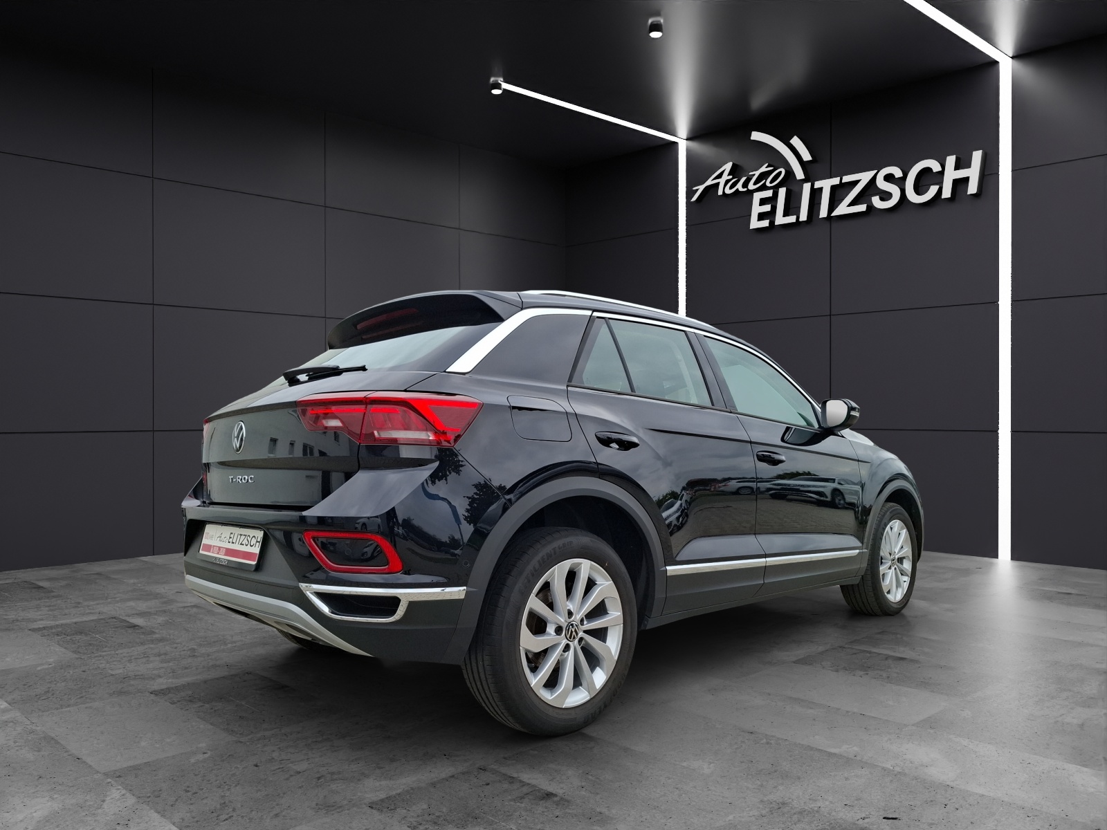 Fahrzeugabbildung Volkswagen T-Roc TSI Style LED AHK Navi AID ACC RFK SH