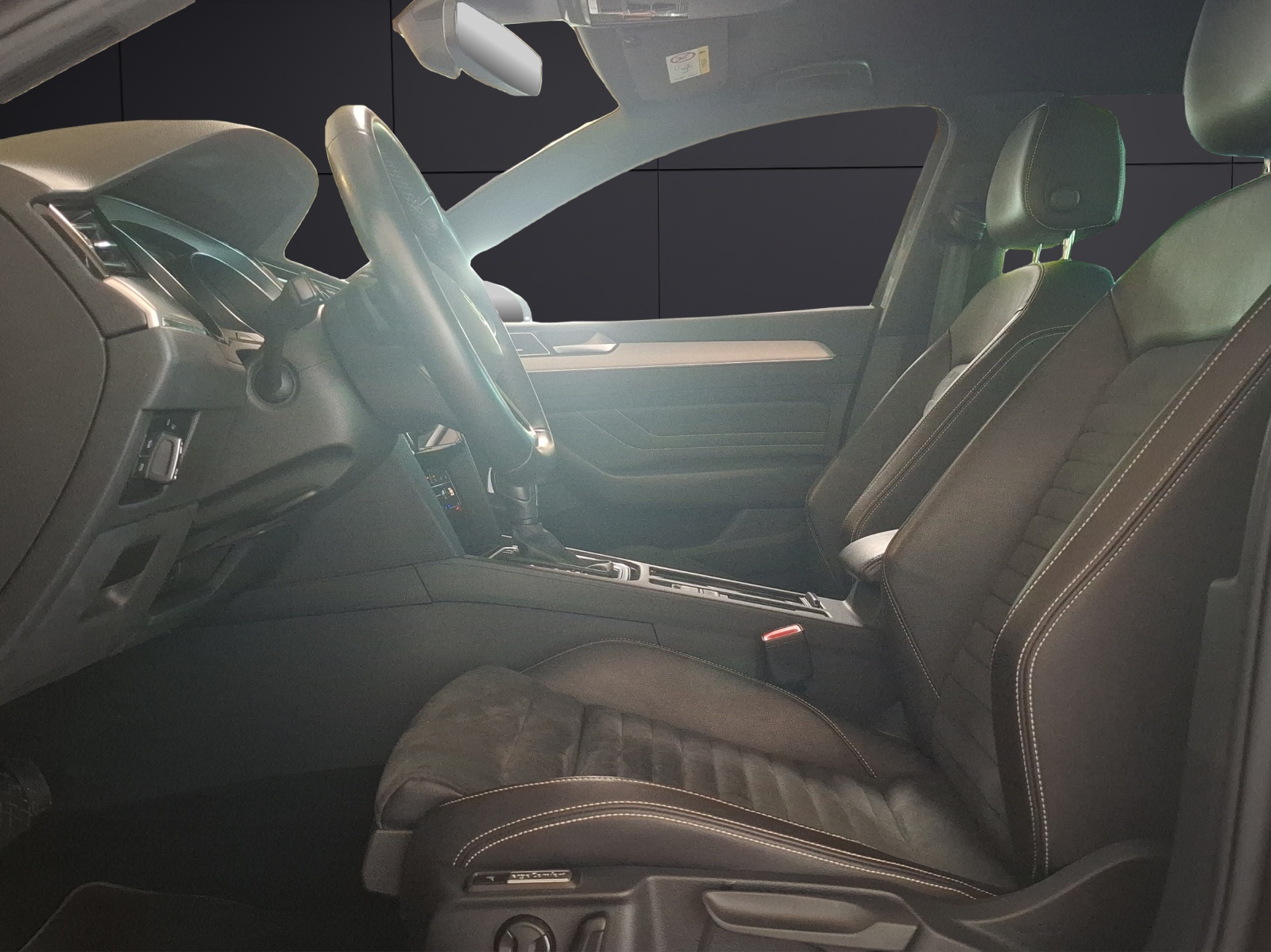 Fahrzeugabbildung Volkswagen Passat Variant TDI Elegance DSG R-Line Matrix AHK Navi ACC RFK Harman SH 19