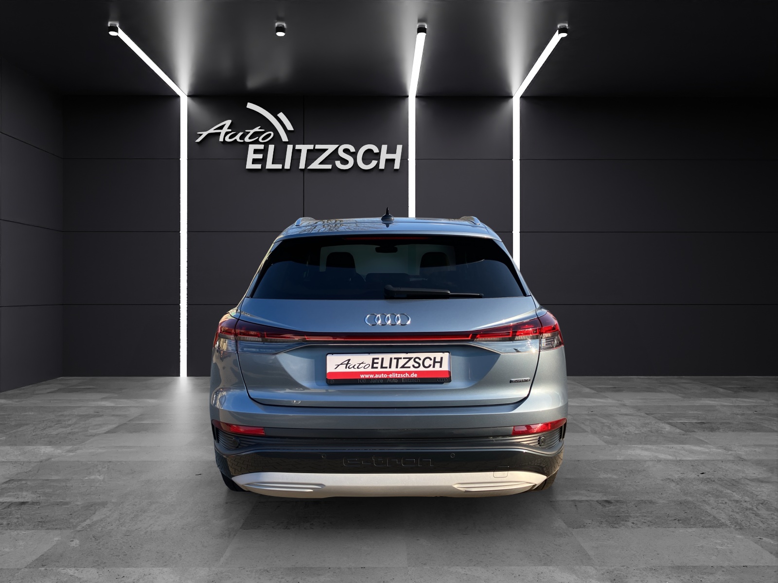 Fahrzeugabbildung Audi Q4 e-tron 50 quattro AHK Matrix