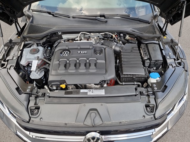 Fahrzeugabbildung Volkswagen Arteon TDI R-Line 4M Standhzg PANO AHK Kamera ACC DCC Sound