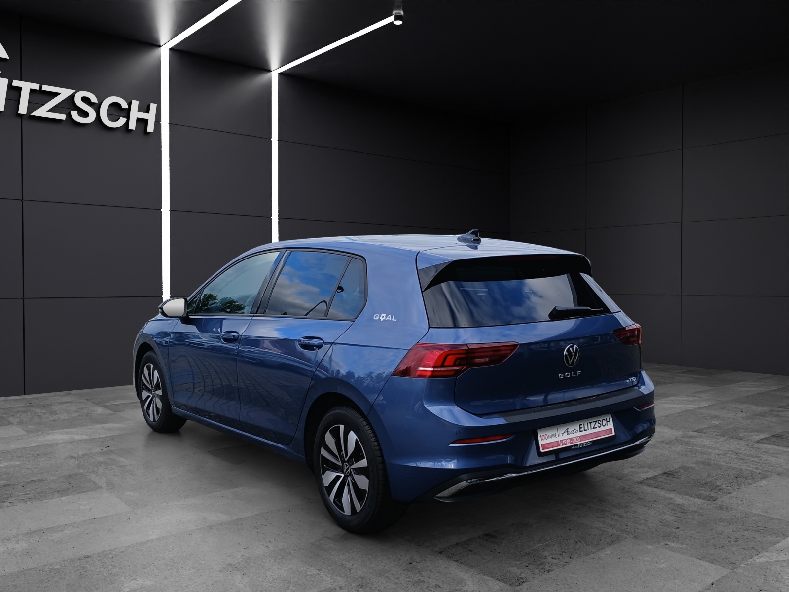 Fahrzeugabbildung Volkswagen Golf VIII eTSI Goal DSG LED AHK Navi AID ACC RFK SH