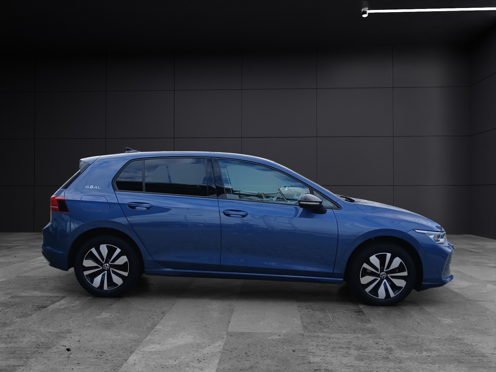 Fahrzeugabbildung Volkswagen Golf VIII eTSI Goal DSG LED AHK Navi AID ACC RFK SH