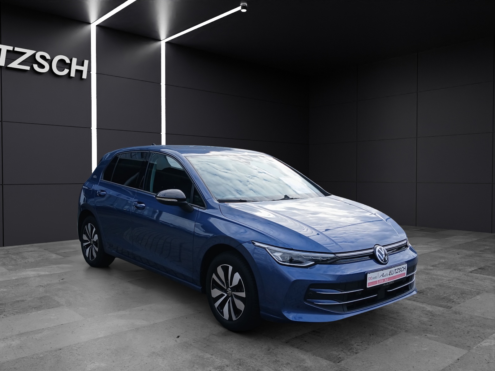 Fahrzeugabbildung Volkswagen Golf VIII eTSI Goal DSG LED AHK Navi AID ACC RFK SH