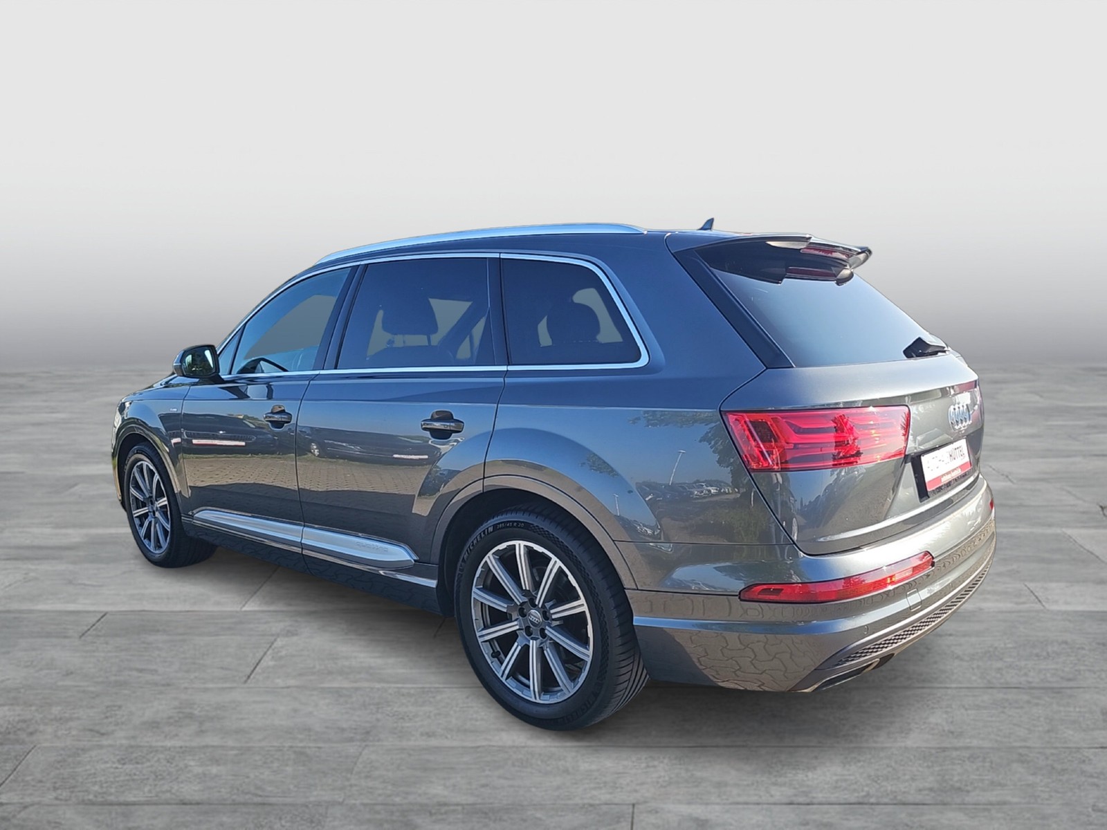 Fahrzeugabbildung Audi Q7 50 S-Line TDI quattro LED LUFT STHG VC HUD AHZ RFK SH