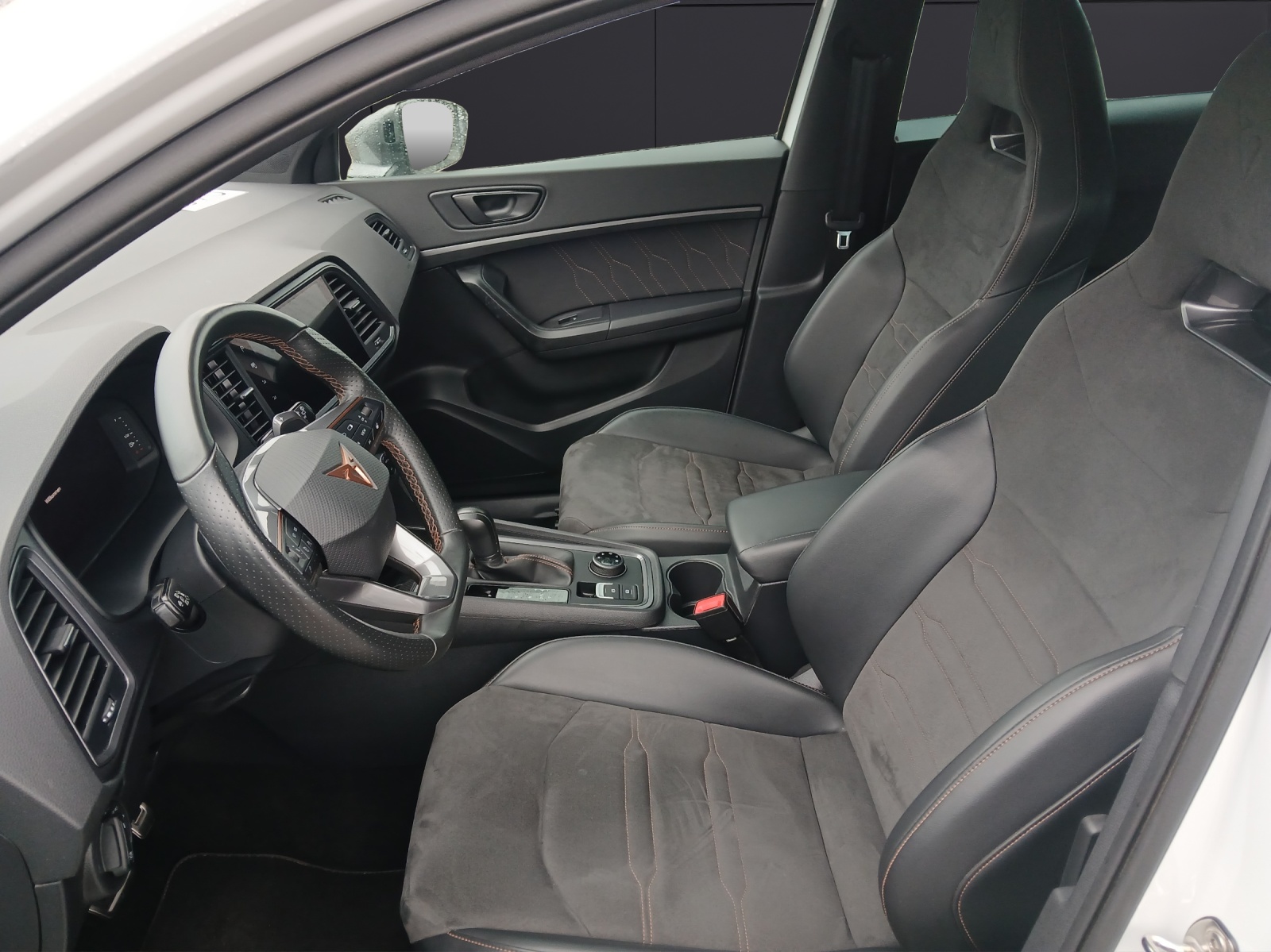 Fahrzeugabbildung CUPRA Ateca TSI DSG 4Drive LED AHK Navi Pano AID ACC Park-Assist SH