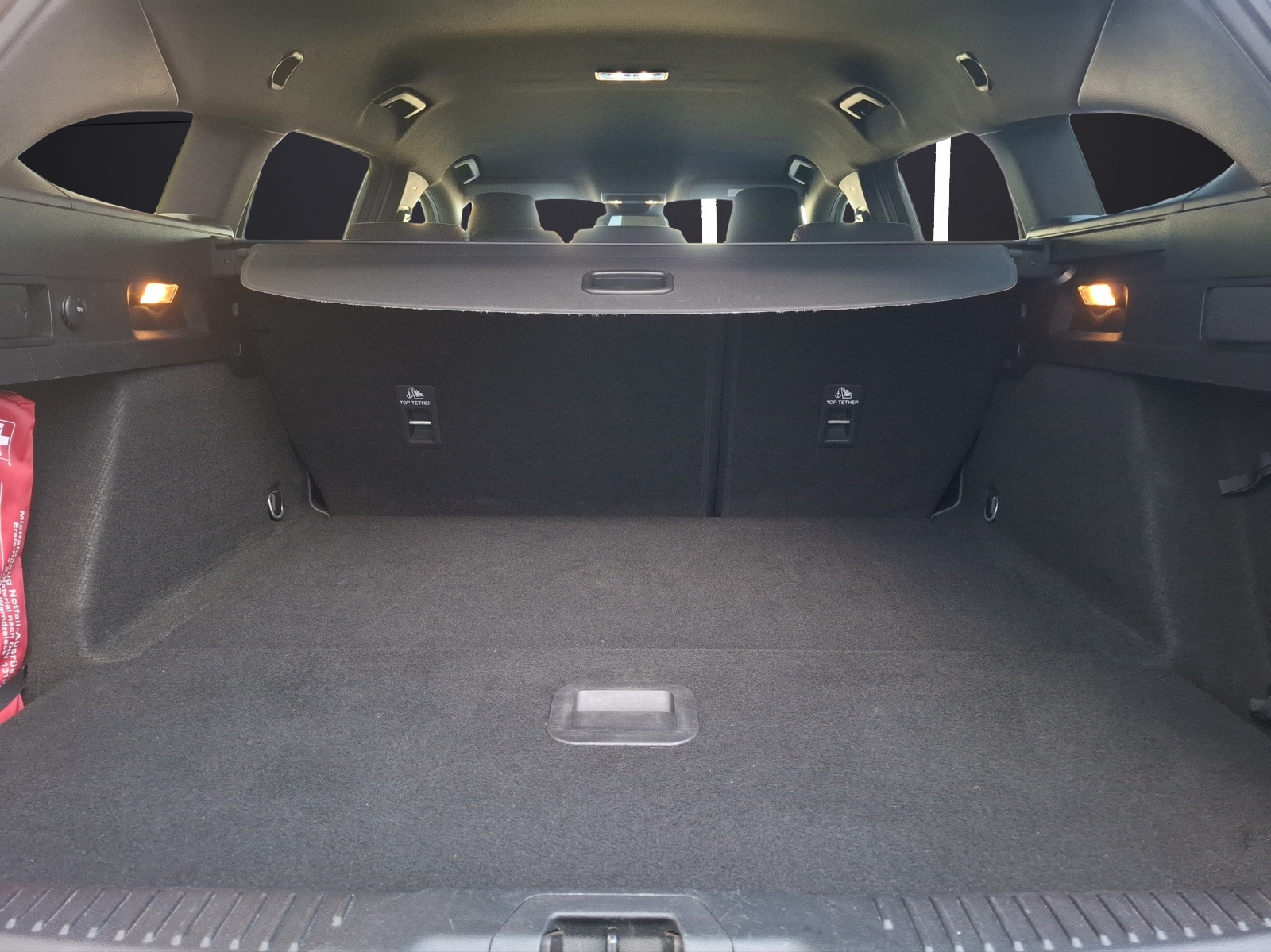 Fahrzeugabbildung Ford Focus Turnier ST-Line LED ACC NAVI 18