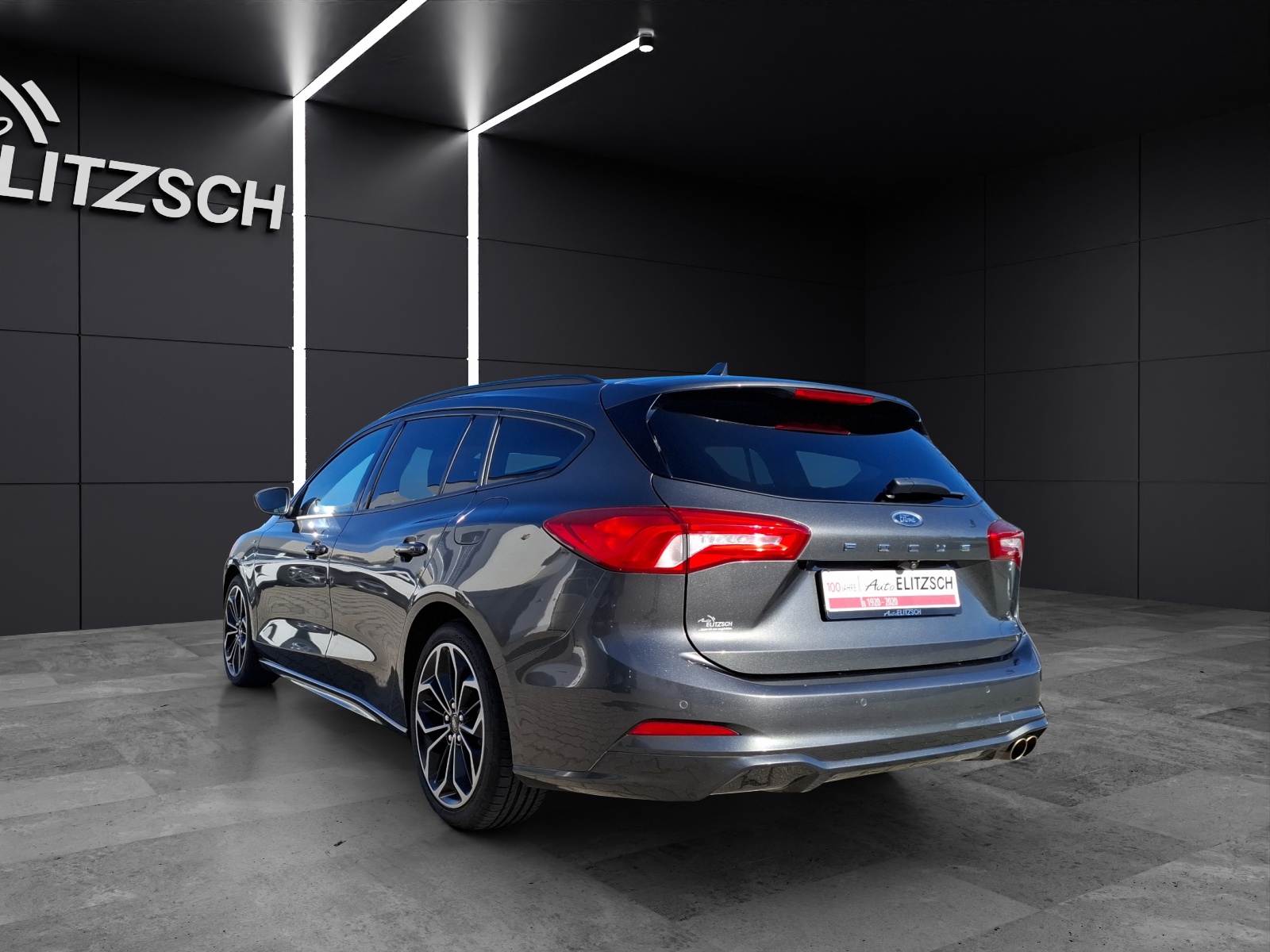 Fahrzeugabbildung Ford Focus Turnier ST-Line LED ACC NAVI 18