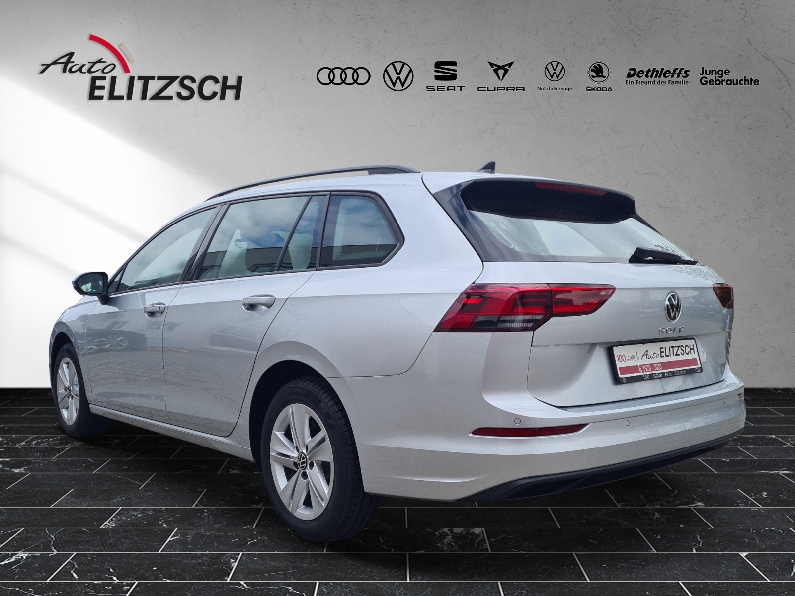 Fahrzeugabbildung Volkswagen Golf VIII Variant TSI LED Navi Climatronic AID ACC PDC SH LM