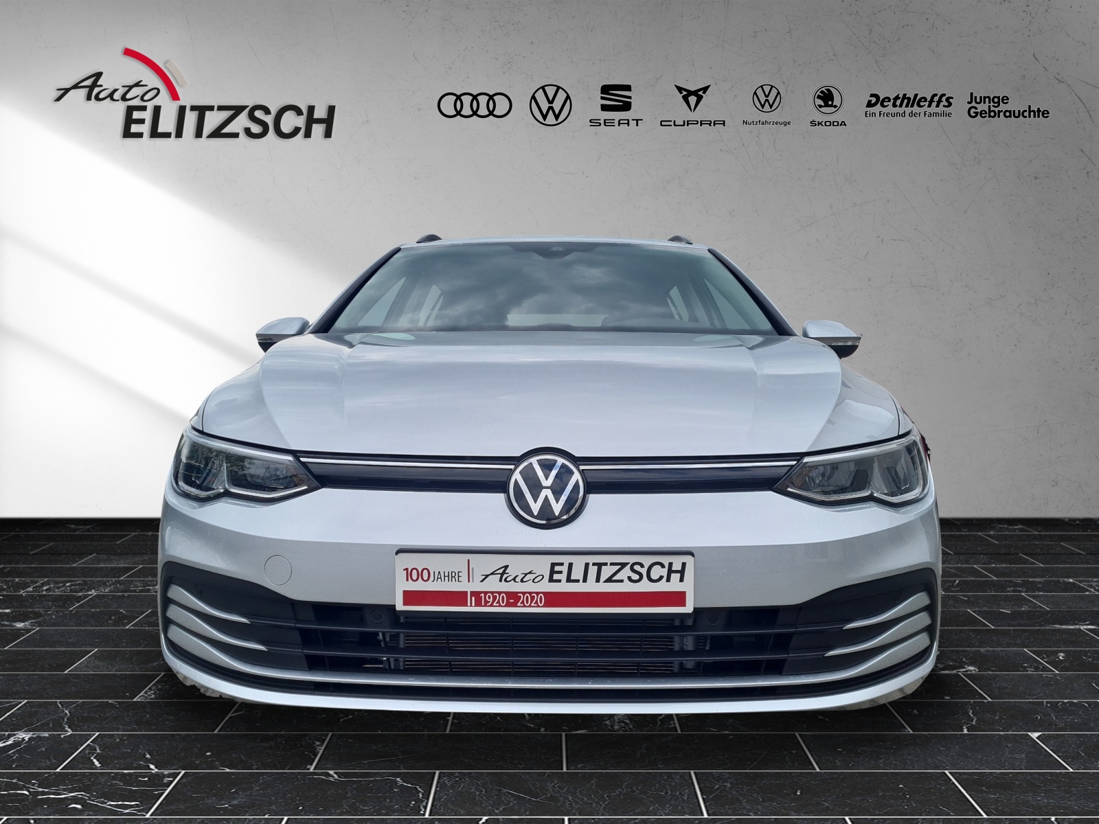 Fahrzeugabbildung Volkswagen Golf VIII Variant TSI LED Navi Climatronic AID ACC PDC SH LM
