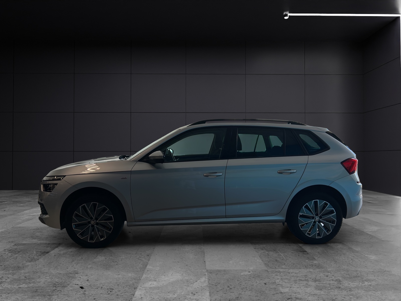 Fahrzeugabbildung SKODA Kamiq TSI Tour DSG LED Navi AID ACC RFK SH