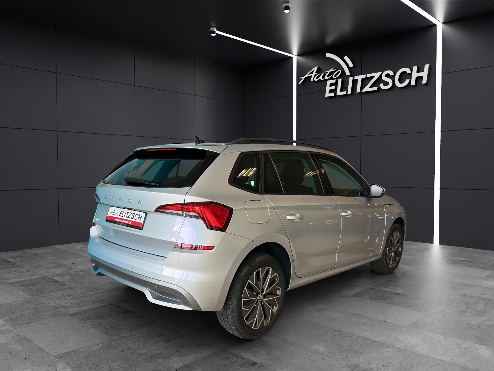 Fahrzeugabbildung SKODA Kamiq TSI Tour DSG LED Navi AID ACC RFK SH