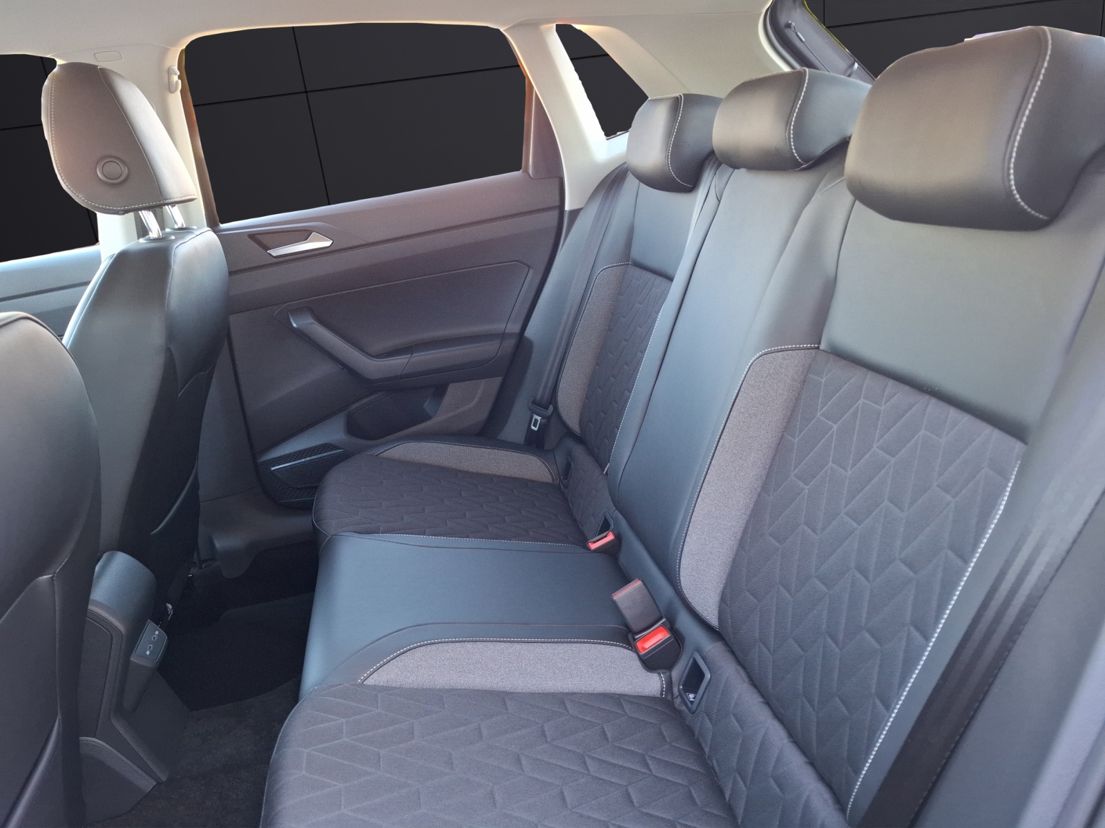 Fahrzeugabbildung Volkswagen Polo Goal LED DAB+ ACC EA8